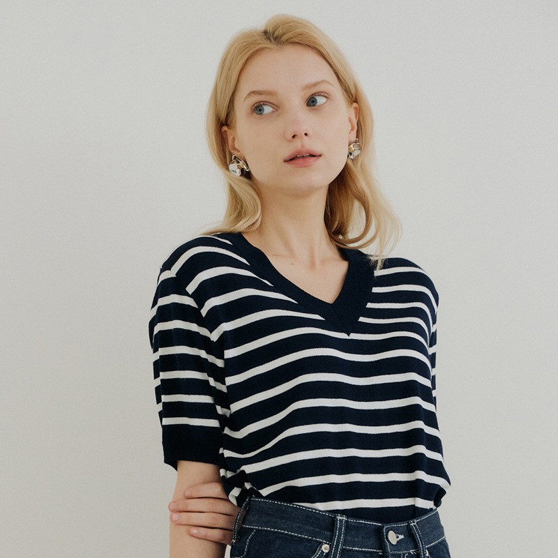 V ストライプニット(V STRIPE KNIT)