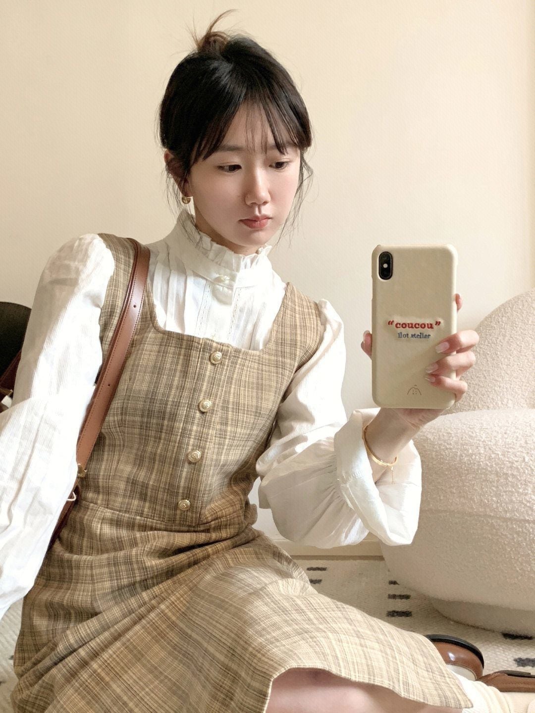 秋冬の新作韓国版スタンドカラーの短めのパン服を実際に撮りました。 秋冬の新作韓国版スタンドカラーの短めのパン服を実際に撮りまし