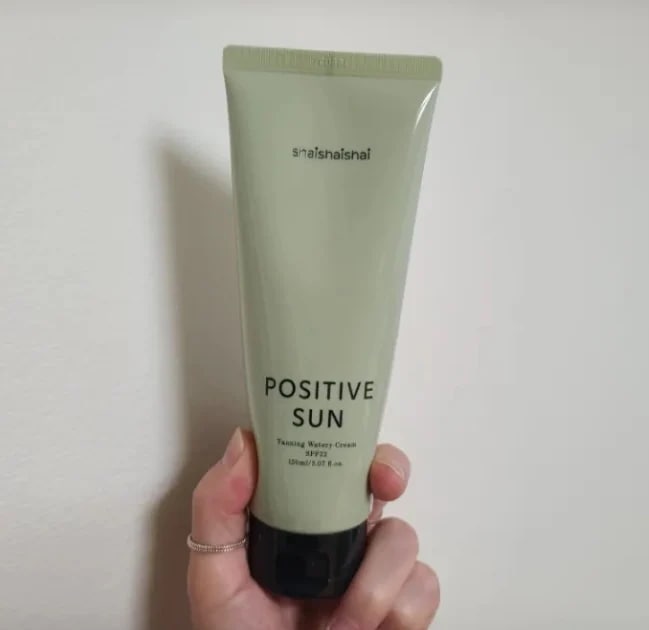 SHAISHAISHAI パジティブサン タニングウォーターリークリーム SPF22 150ml