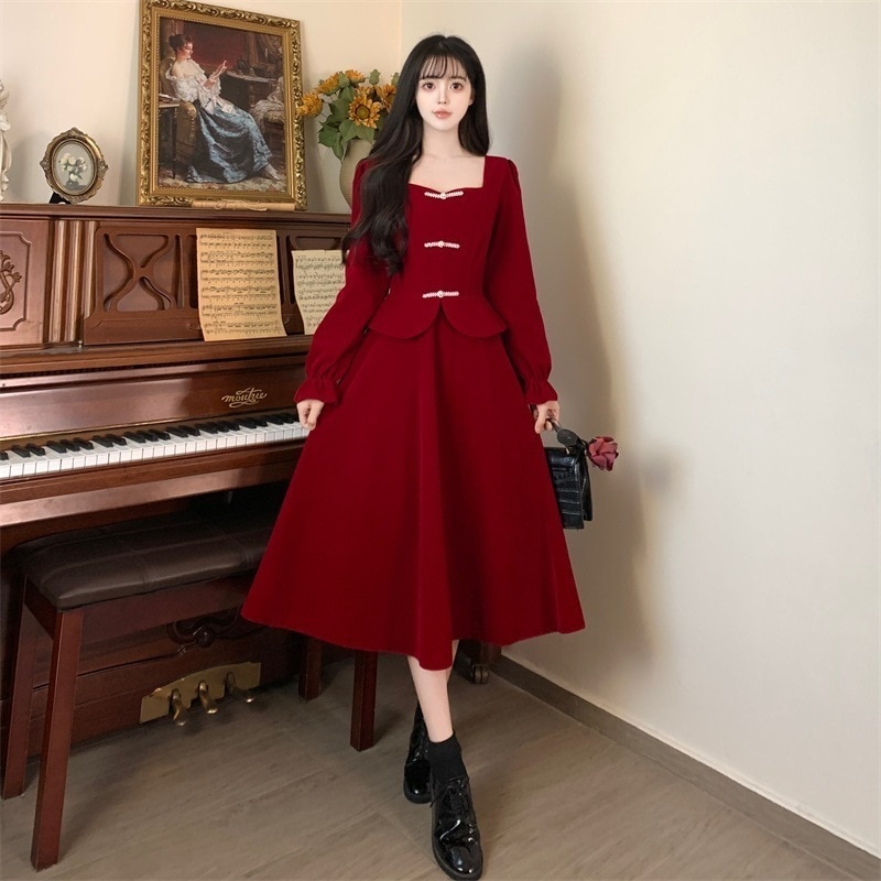 スクエアカラー新風プレートバックル改良ウエストスカート女性秋と冬の結婚式赤い国民風ベルベットドレス春