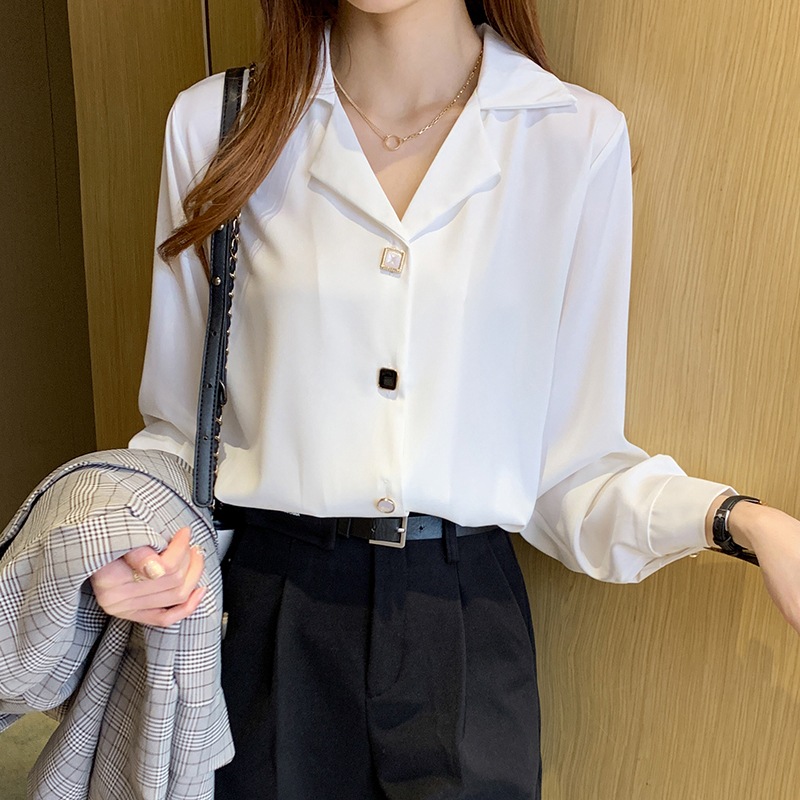 トップス シャツ ブラウス 白トップス 袖あり 長袖 襟付き かわいい 大人可愛い きれいめ シンプル カジュアル 大人 上品 おしゃれ お洒落 かっこいい レトロ 大人女子 こなれ感 ラフ