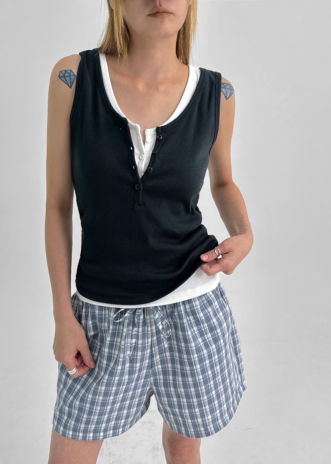 ベロリーゴルジボタンナシTシャツ・カットソー