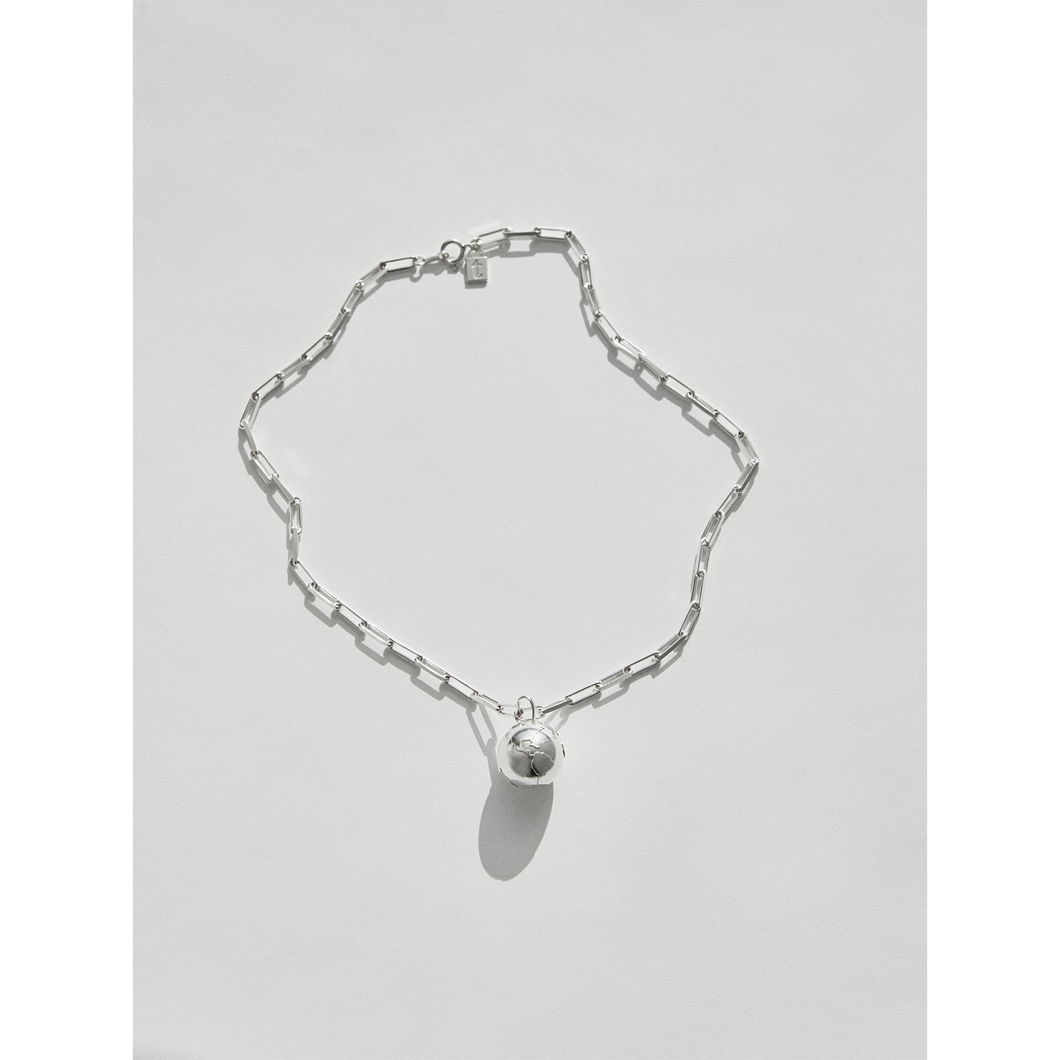 earthペンダントシルバーチェーンネックレス