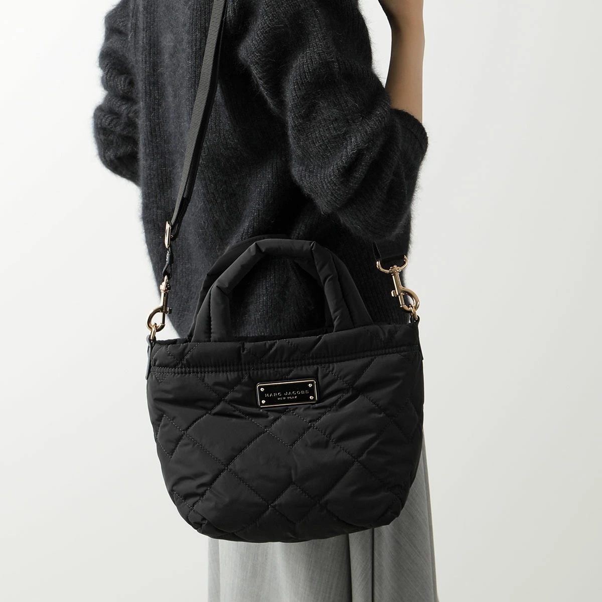 MARC JACOBS マークジェイコブス ショルダーバッグ M0016681 レディース キルティング ナイロン ハンドバッグ トートバッグ ロゴ 軽量 鞄 001/BLACK