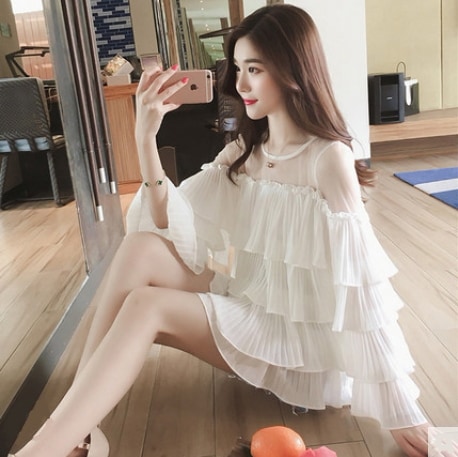 トップス カットソー プルオーバー 白トップス 袖あり 長袖 ボリューム袖 ラウンドネック 襟なし フレア ワイド Aライン 切り替えデザイン ドッキング シフォン フリル 透け感 シースルー 5,442円