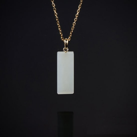 [HappyLooks]春川玉 長方形メダルネックレス 韓国軟玉 チュンチョンオク鉱山 100％本物軟玉 玉名家 アクセサリー kj625