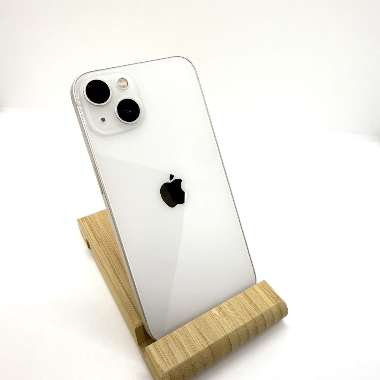 「中古Bランク」SIMフリー iPhone 13 128GB [スターライト] MLND3J/A