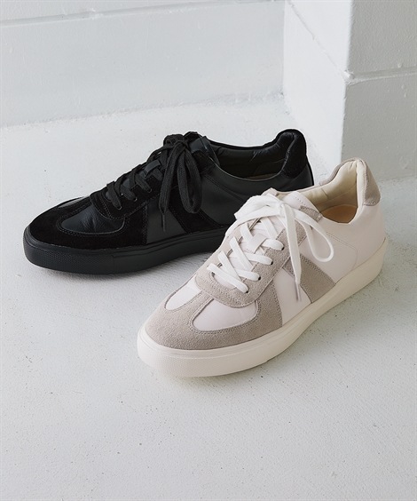 カジュアル ベーシックデザイン　カジュアルスニーカー