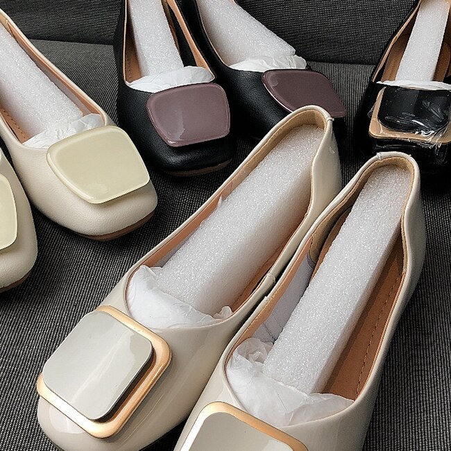 パンプス スクエアトゥパンプス フラットシューズ ぺたんこシューズ ぺたんこパンプス ビジネスシューズ 通勤パンプス ぺたんこ ペタンコ かかと無し スクエアトゥ 歩きやすい 柔らかい エナメル マッ