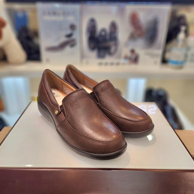 女性の足にやさしい4cm軽量コンフォートセミフォーマルパンプス3fq477-B_CA