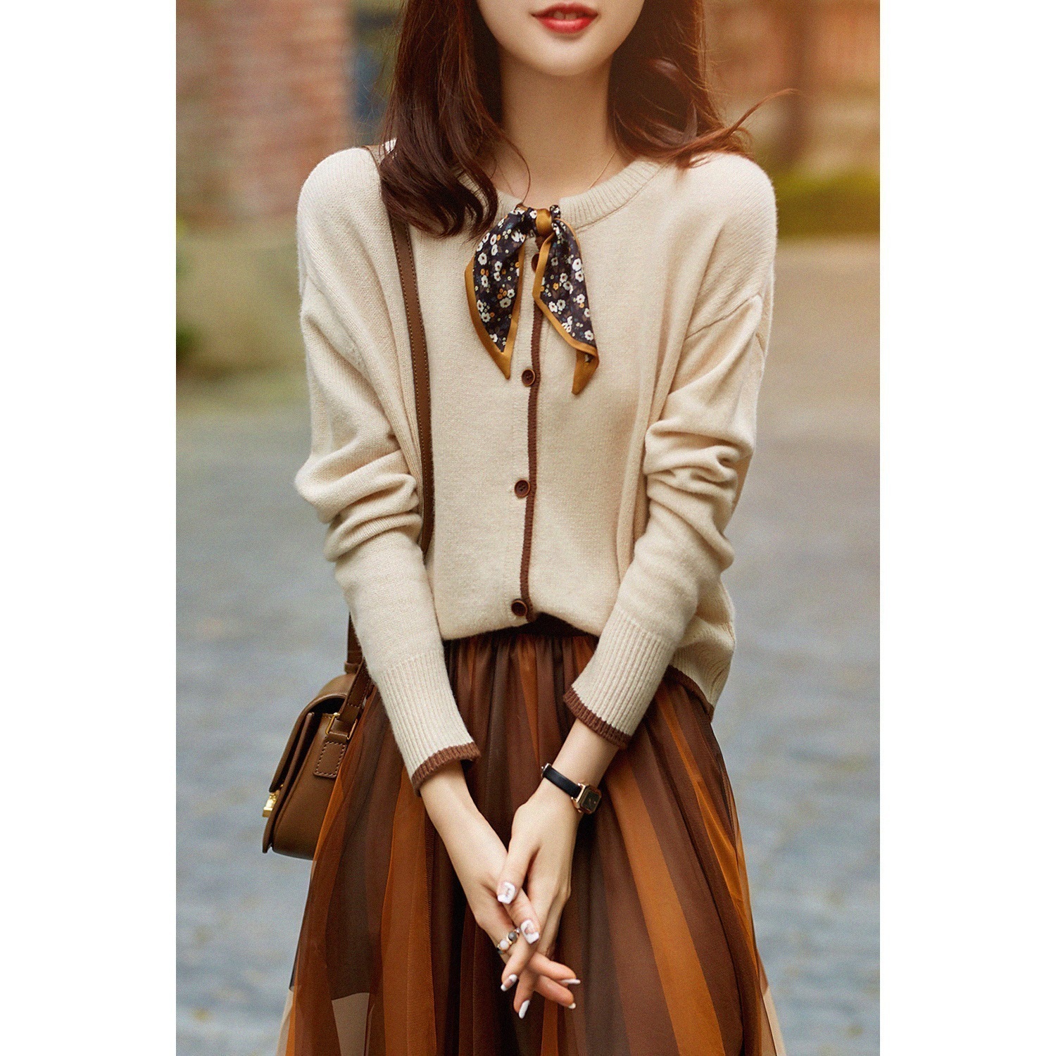 ニットニットカーディガンカーディガンジャケットアンダーウェアスカーフ枚デザインスリミング長袖トップスジェントルスタイル大きいサイズ快適百掛け気質高級感無地プルオーバーデザイン