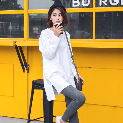 ロンT Tシャツ レディース ミドル 長袖 スリット シンプル 大人可愛い きれいめ カジュアル 抜け感 上品 おしゃれ 無地 春 秋 ママ 学生 デート お出かけ ホワイト ブラック トップス