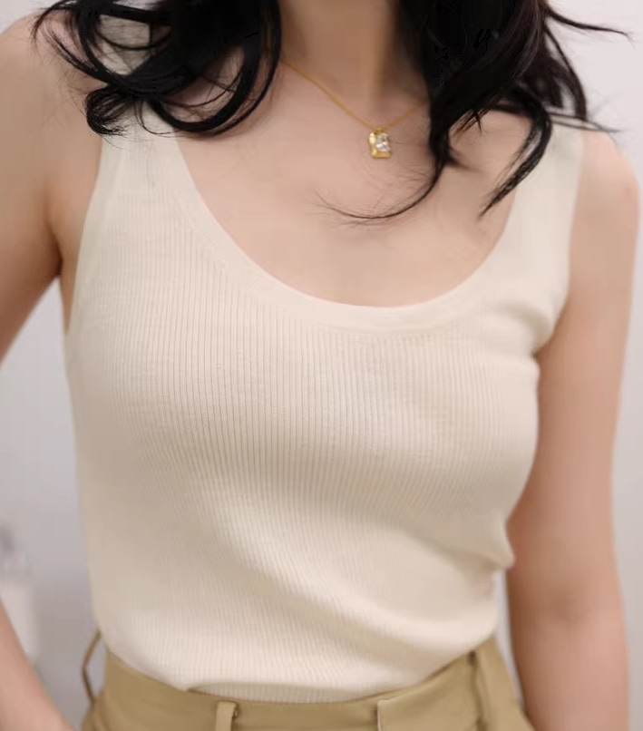 トップス ウール タンクトップ ノースリーブ Uネック ウール 大人可愛い きれいめ シンプル 上品 おしゃれ 無地 夏 OL デート お出かけ フリーサイズ クリーム ブラウン ベージュ