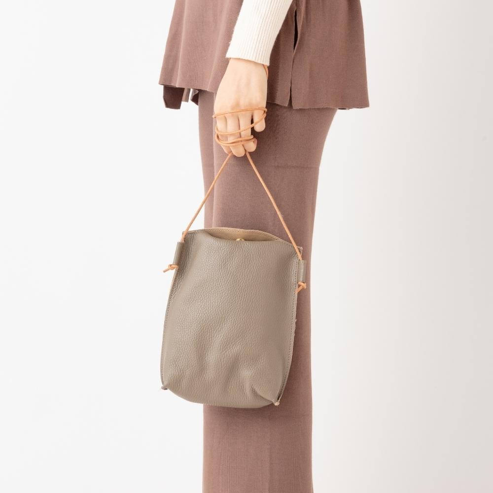 zucchero ズッケロ シュリンクカウレザー ショルダーバッグ 29217 日本製 ミニバッグ サコッシュ