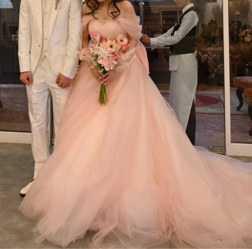 実例写真！ カラードレス ピンク オフショルダー プリンセスライン オーバードレス 31,844円