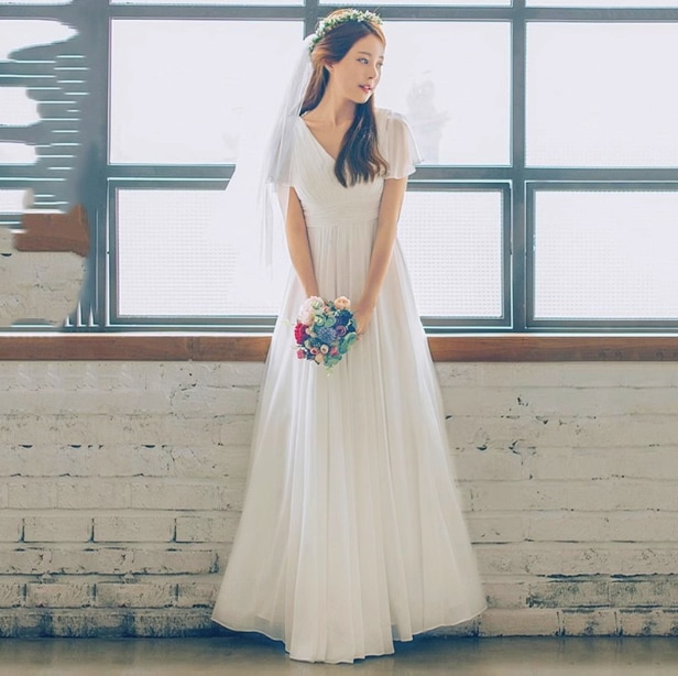 ドレス 衣装 ウエディングドレス 披露宴ドレス ロング丈 半袖 スクエアネック ボリューム袖 レースアップ バックシャン 背中開き セミフレア ステージドレス 発表会 かわいい 大人可愛い きれいめ