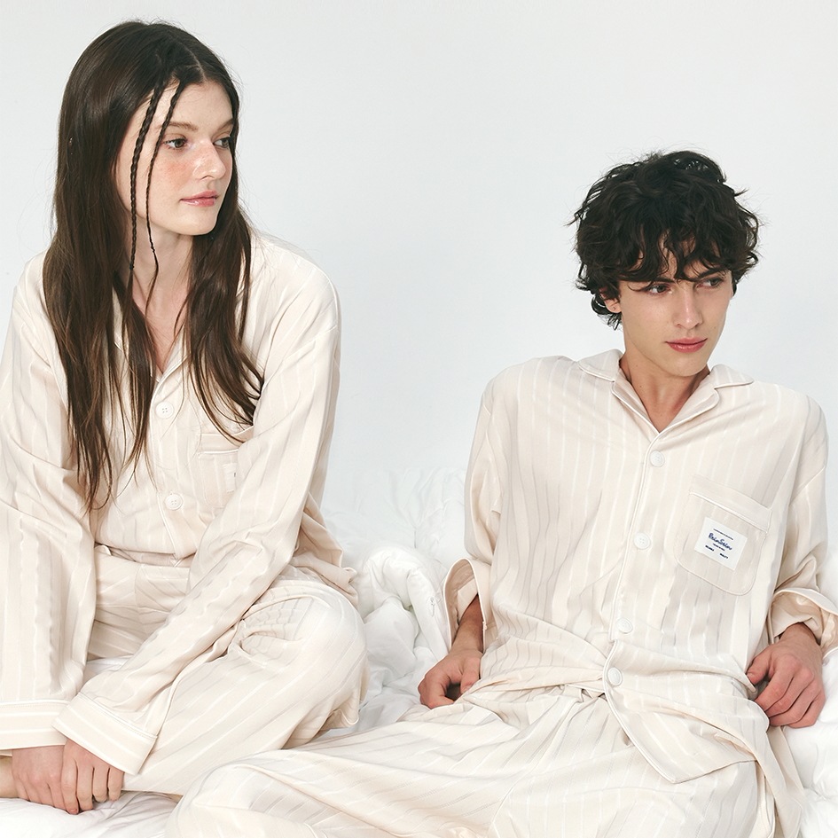 FW PRS 베이지 스트라이프 파자마 셋업