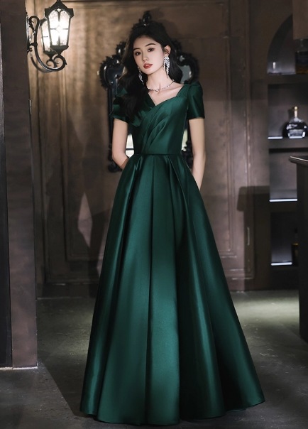 カラードレス 深めな緑 光沢サテン Vネック Aライン ハンドドレープ 披露宴