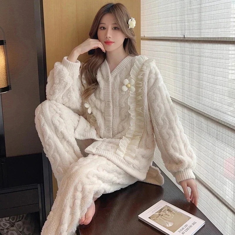 一瞬で引き締まる補正下着ロングパジャマ 花飾り ウェア 上下セット もこもこ ふわふわ 毛布 セットアップ 裏起毛 寝間着 フランネル 柔らかい肌触り 可愛いセット下着