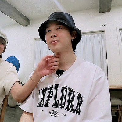 BTS JIMIN FACE Tシャツ XLサイズ Qoo10] ザノースフェイス 【BTS ジミン着用 / トレカ付き】