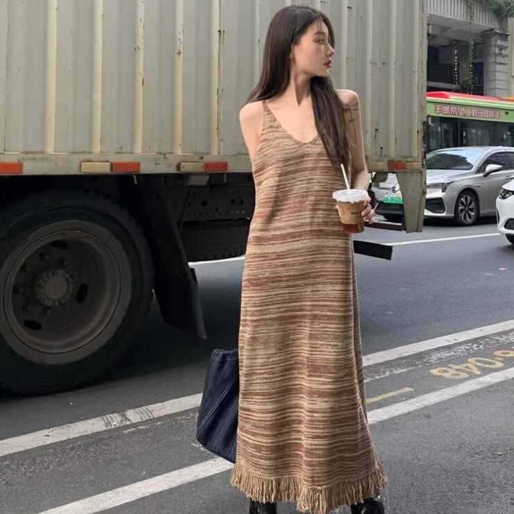 ワンピース タッセル ワンピドレス ロング丈 ノースリーブ Vネック かわいい 大人可愛い きれいめ カジュアル 大人 上品 おしゃれ お洒落 かっこいい 大人女子 ラブリー キュート ガーリー