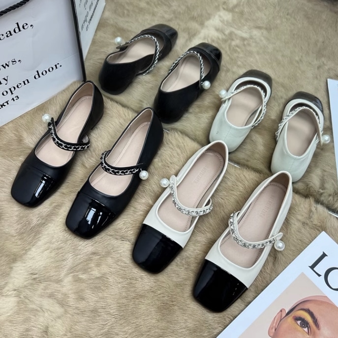 レディース ストラップシューズ フラット ぺたんこ スクエアトゥ 幅広 柔らかい パール チェーン エナメル かわいい 大人可愛い きれいめ 上品 おしゃれ レトロ エレガント ラブリー 6,142円