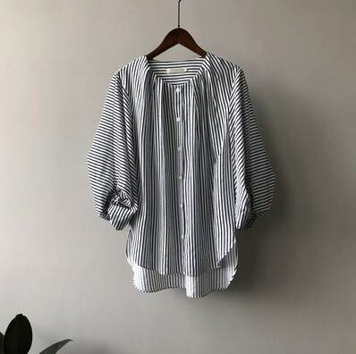 トップス ブラウス ストライプ ボリューム袖 ラウンドネック M L 大きめ リラックス 袖あり 七分袖 パフスリーブ 襟なし ワイド 前開き 薄手 かわいい きれいめ 上品 おしゃれ かっこいい レ