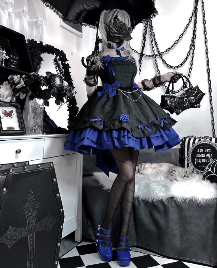 19【新作登場 最安値】 ロリータ 悪魔　ヴァンパイア 吸血鬼　黒赤　黒青ワンピース　 ゴスロリ コスプレ メイド服 コスチューム 文化祭 学園祭 衣装 仮装 ハロウィン 可愛い 日常　写
