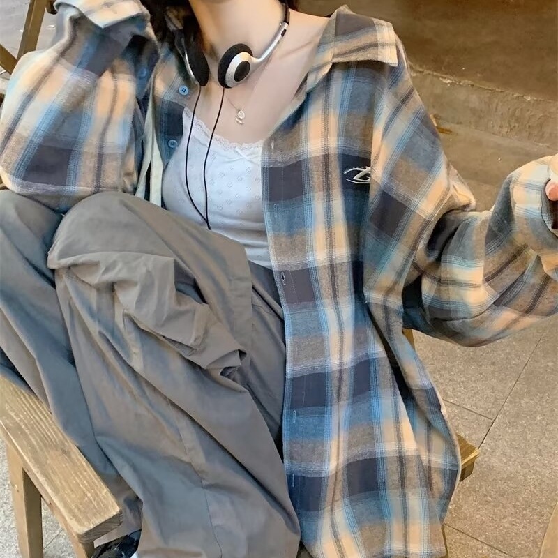 ブラウス トップス 襟付き チェック柄 ドロップショルダー 切り替え ツートーン 刺繍 前開き 長袖 オーバーサイズ 大人可愛い 上品 お洒落 こなれ感 普段使い