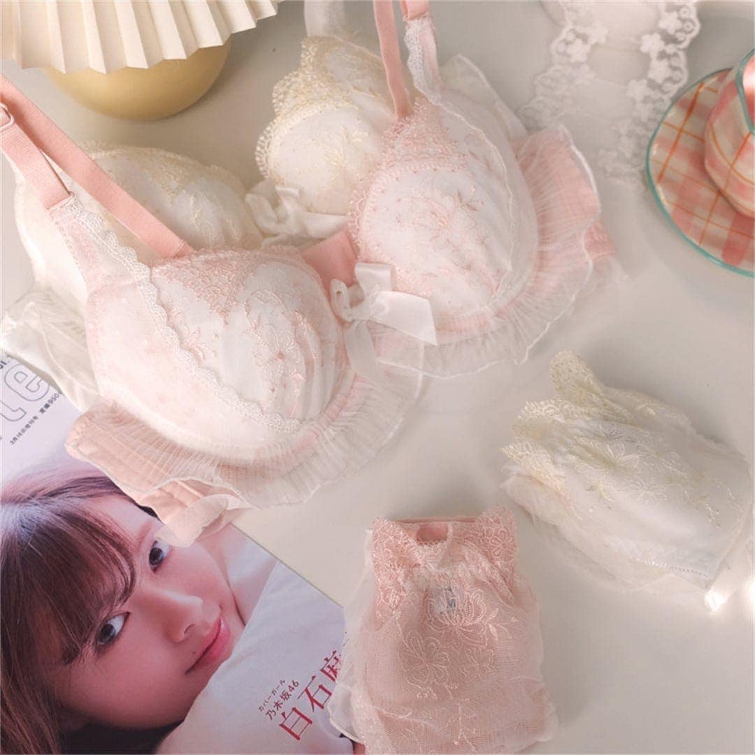 25新作カップ可愛い レース 刺繍 ホワイト ピンク ワイヤー入り ブラ＆ショーツセット