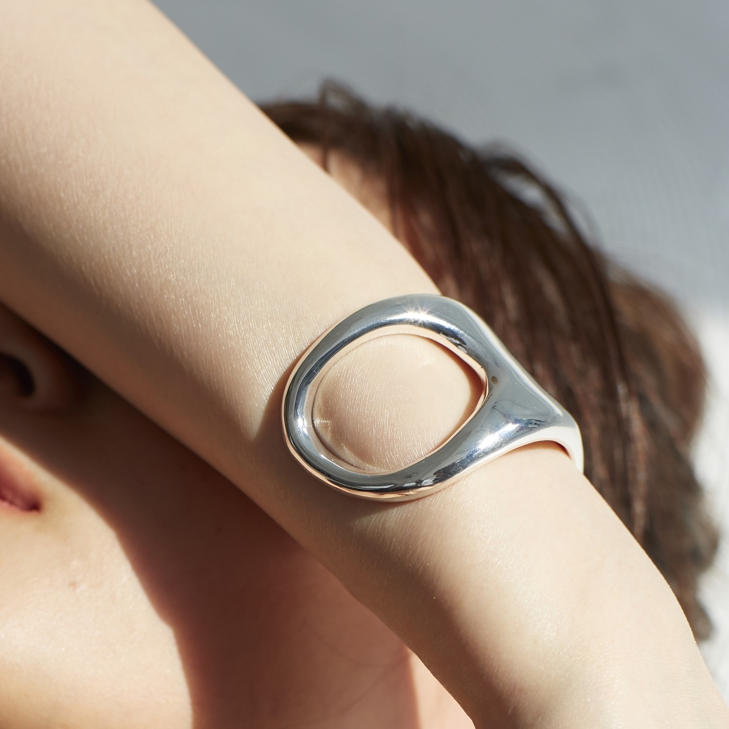【Nothing And Others/ナッシングアンドアザーズ】Sidehole Bangle