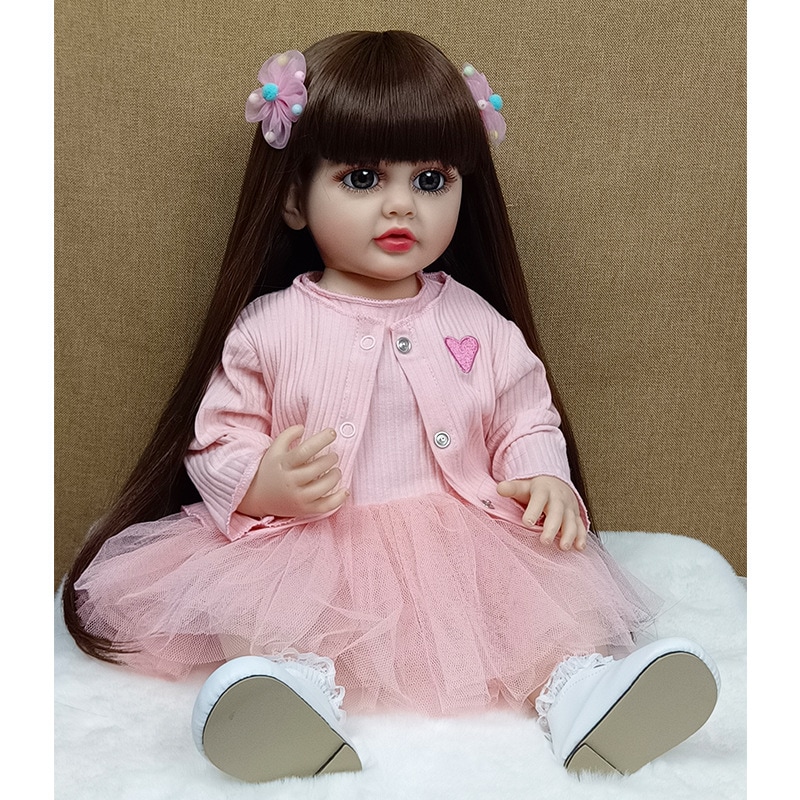 シミュレーション赤ちゃんの柔らかいゴムのおもちゃの人形ピンクのスカートのまっすぐな脚Duduの生まれ変わった人形は水仲間の人形に入ることができます