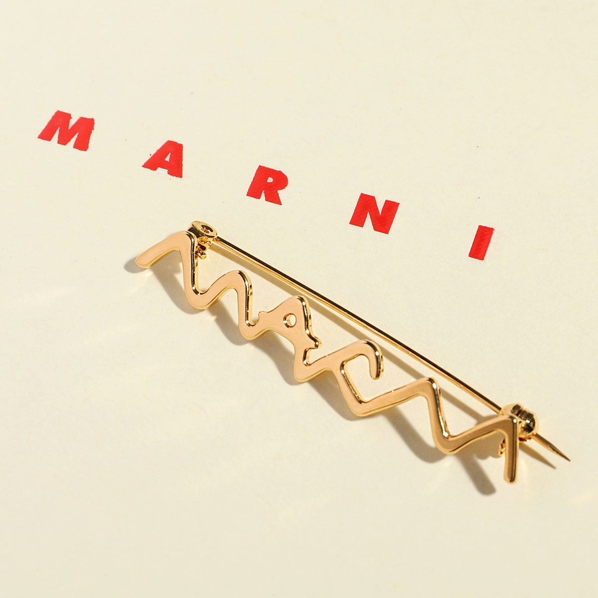 MARNI マルニ ブローチ SPMV0134A0 M2000 レディース アクセサリー ロゴ ピンバッチ 00Y65