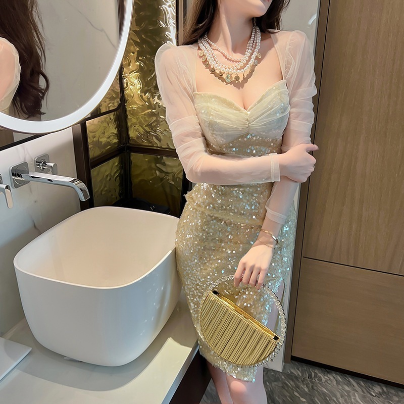 【高.品.質】2025 新作 高級感 気質 ワンピース 結婚式 ドレス 花嫁ロングドレス 結婚式ワンピース 韓国ファッション パーティードレス ウェディングドレス 白228 2025福袋 5,132円