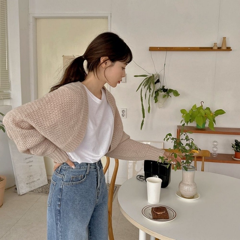 トップス カーディガン ミニ ミニ丈 ショート丈 袖あり 長袖 萌袖 襟なし 前開き 伸縮性 ニット かわいい 大人可愛い きれいめ シンプル カジュアル 大人 上品 おしゃれ レトロ 大人女子