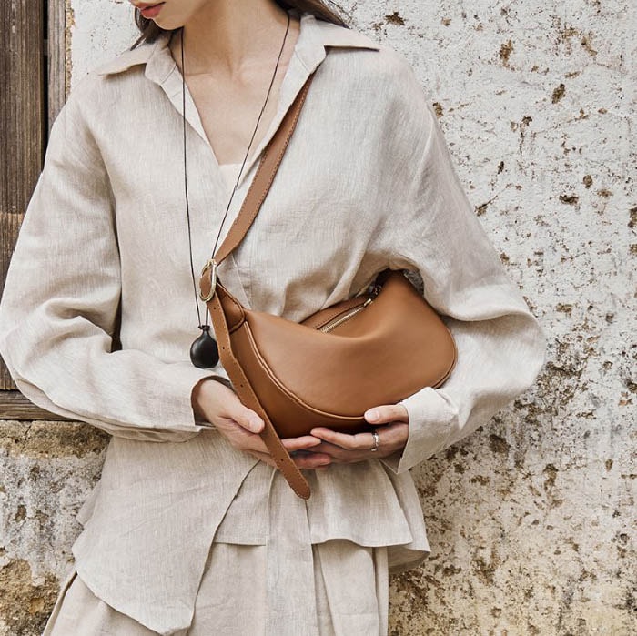 ショルダーバッグ ボディバッグ レディース 斜めがけバッグ レザー 太ショルダー 軽量 小さめ 大人 肩掛けバッグ ミニショルダーバッグ 本革バッグ 革 かばん おしゃれ かわいい きれいめ カジュア