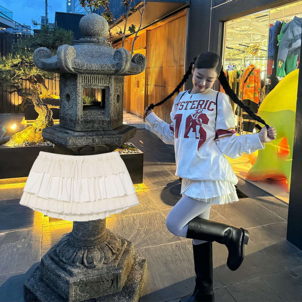 [BLACKPINKのJENNIE 着用!] GIRLFRIEND RUFFLE MINI SKIRT (2COLORS)