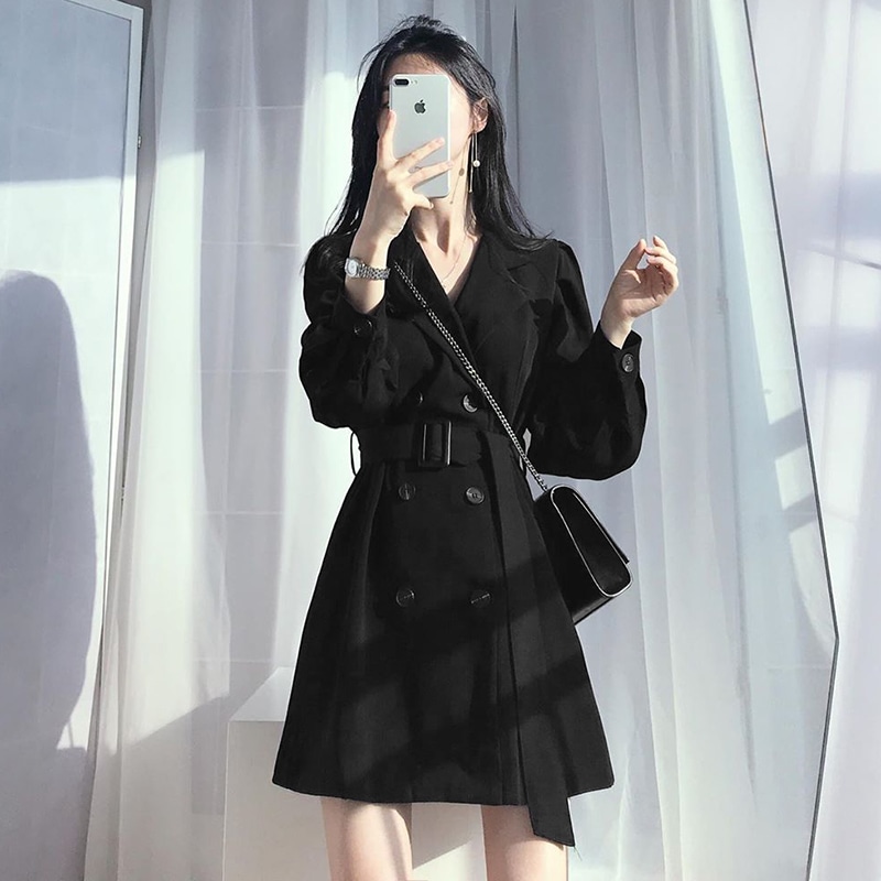 セクシーなピュアラストスウィートスパイススタイルスーツヘップバーンスタイルブラックドレスサブ2023初秋初秋服新しい女性