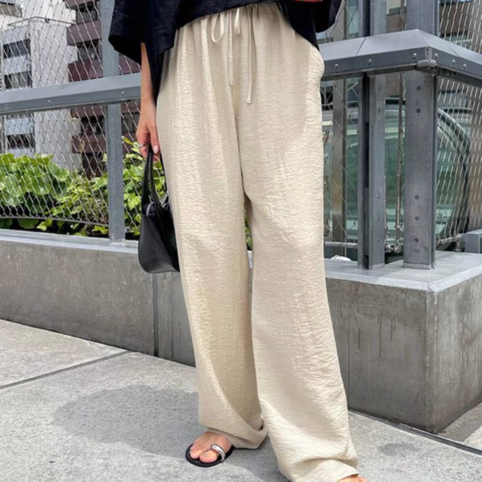 レディース パンツ ボトムス デート ワイドパンツ ストレートパンツ ロング ロング丈 ストレート ワイド Iライン スマート ポケット ウエストゴム 伸縮性 かわいい 大人可愛い きれいめ