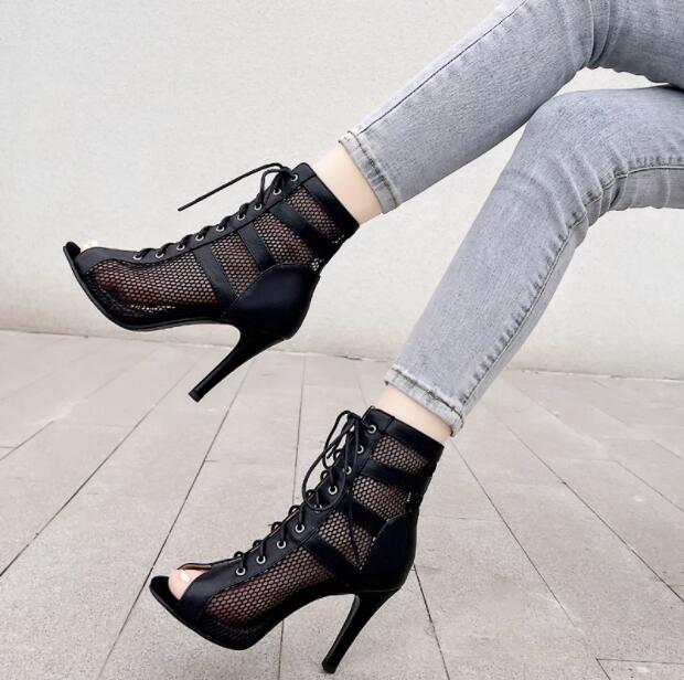 期間限定！10％クーポン発行中！サマーブーツ　ブーツサンダル　レースアップ　ハイヒールサンダル　夏　7cm/9cmヒール　レディース靴　27.5センチまで　編み上げブーツ　細ヒール　レディース靴　夏ブ