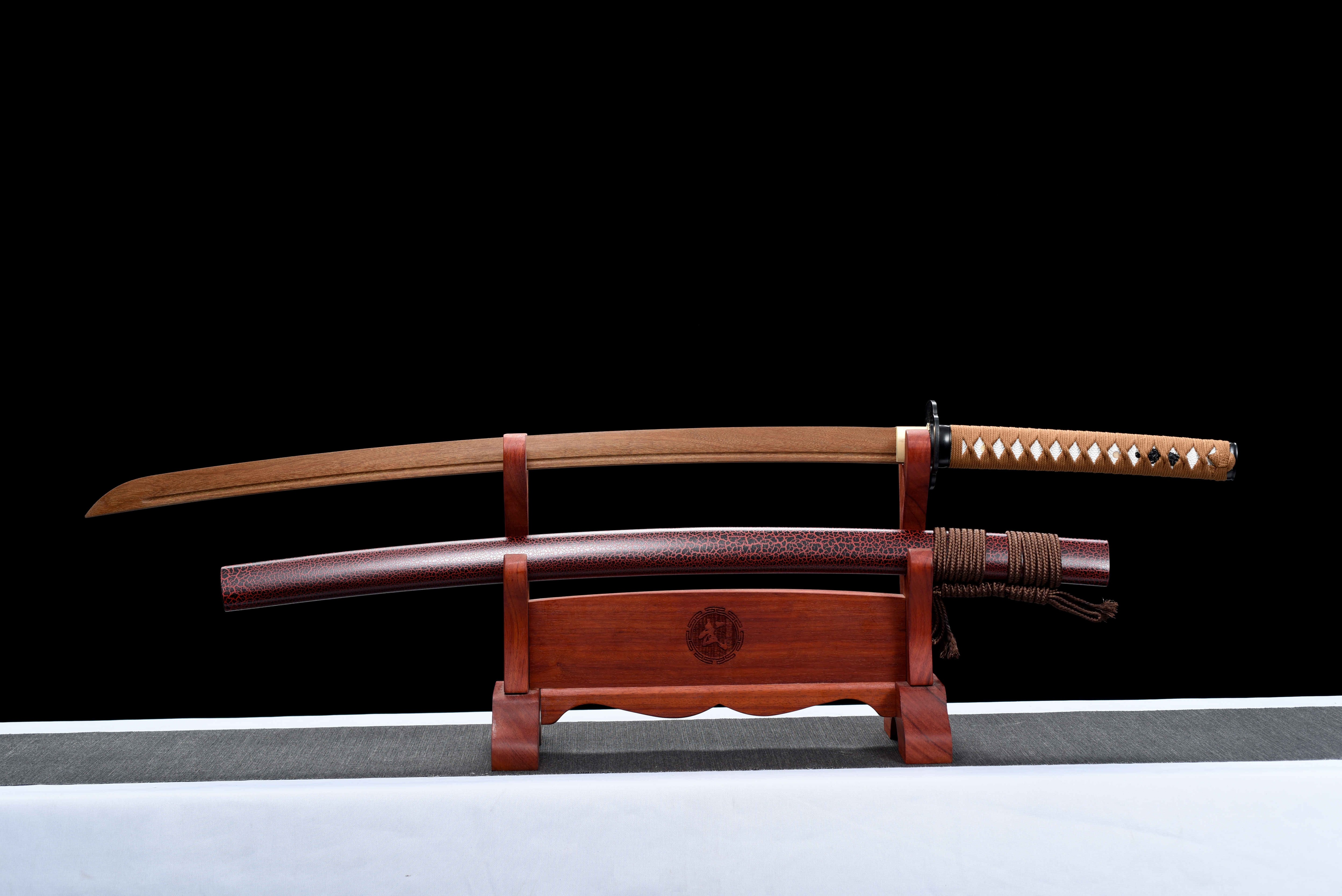 103cm侍刀本物の侍刀は高硬度の竹と木の刃の材質で作られて銅制の手を保護してコレクターのために装飾しますあるいは贈り物としてカンフー武術忍者の訓練武器コスプレ竹剣