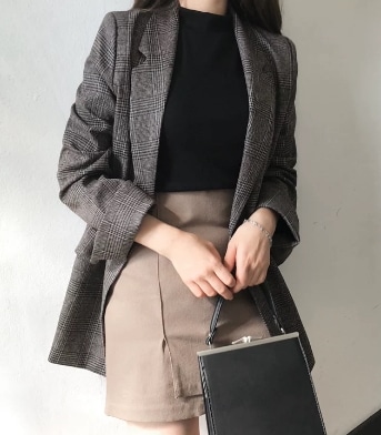 レディース コート アウター 上着 ミドル丈 長袖 襟付き ポケット 薄手 大人可愛い きれいめ シンプル カジュアル 上品 おしゃれ クール エレガント 存在感 ゴシック クラシカル シック 高級感