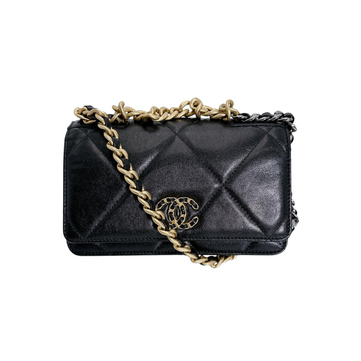 CHANEL19 ラムスキン チェーンウォレット ブラック