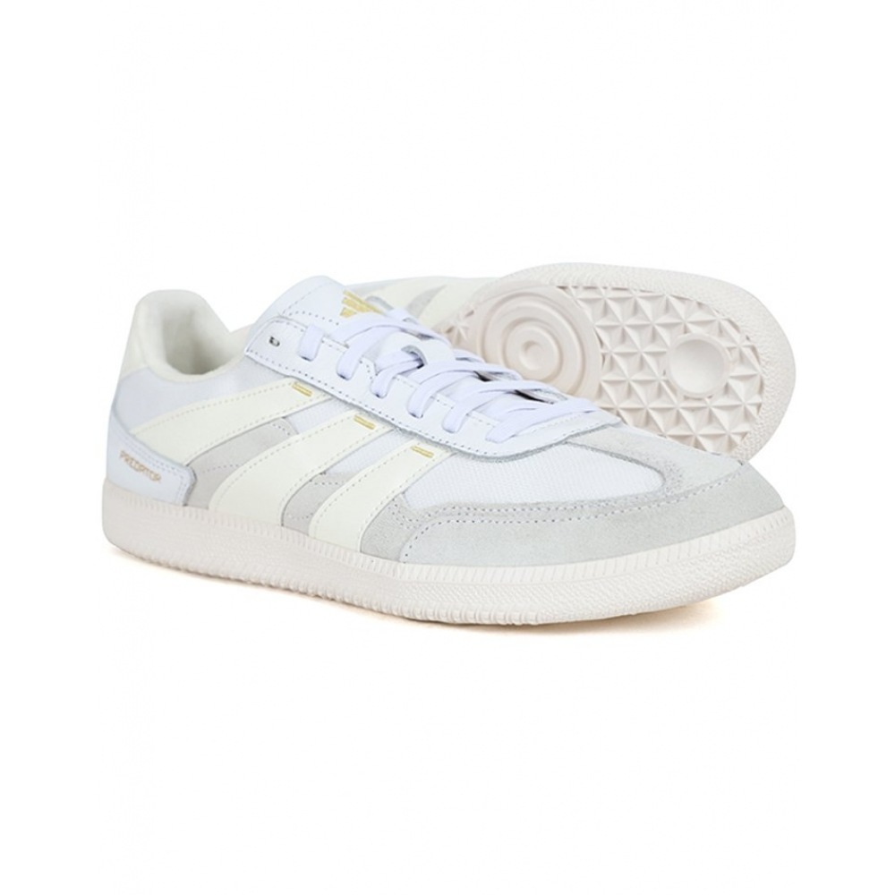 adidas インドアシューズプレデターフリースタイル