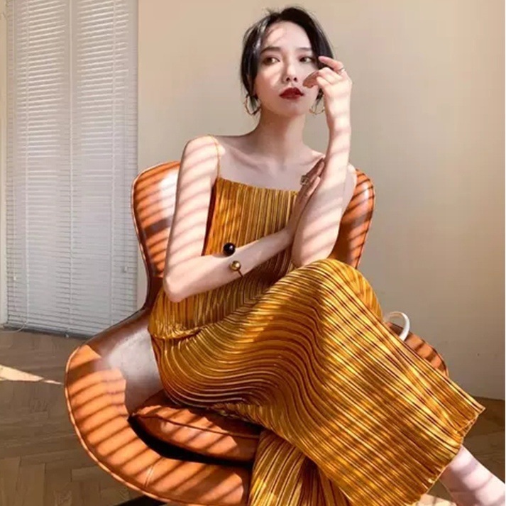 ワンピース ロングワンピース キャミソールワンピース プリーツ ロング丈 かわいい 大人可愛い きれいめ シンプル 上品 おしゃれ ラフ ルーズ 大人女子 こなれ感 個性的 主役級 存在感 ナチュラル