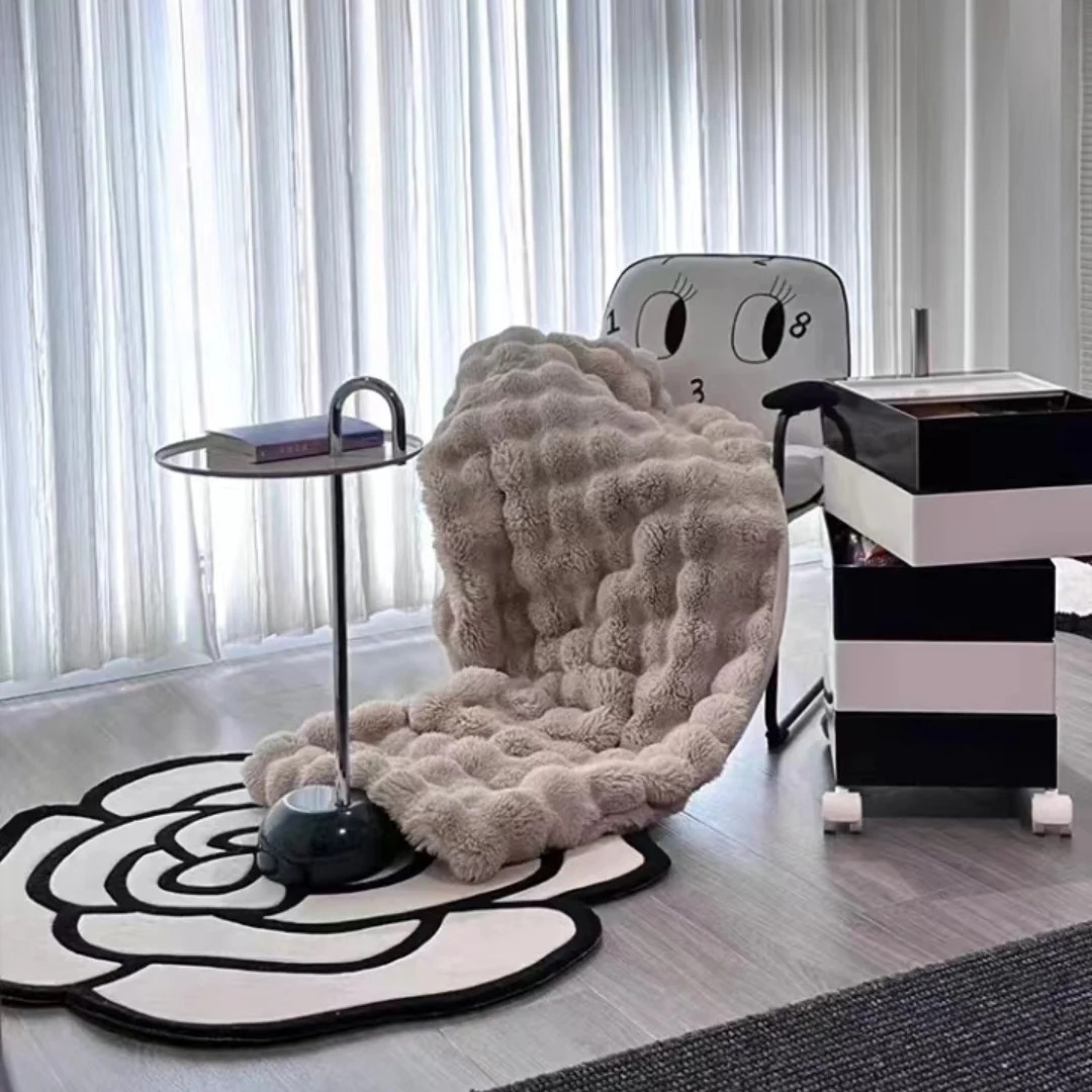 ハイエンド 家庭用 ベッドのそば デザインセンス 絨毯 ファッション 寝室 鏡台 スツール お花 不規則 カーペット