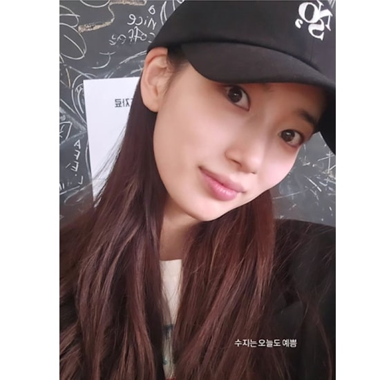 Suzyスジ TXT Soobin 帽子 ボールキャップ 韓国芸能人の人気帽子 Black logo cap