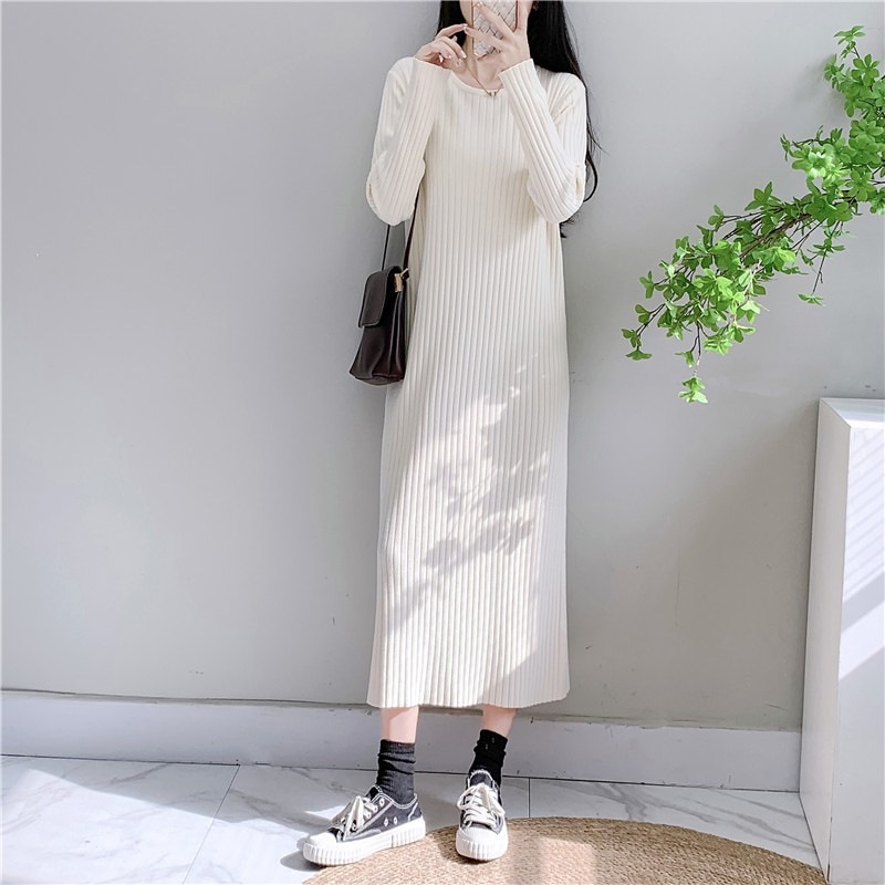 ルーズインナーテイクニットワンピース女性の秋と冬の新しい気質オーバーニーボトムセータースカートロングスカートの韓国語版