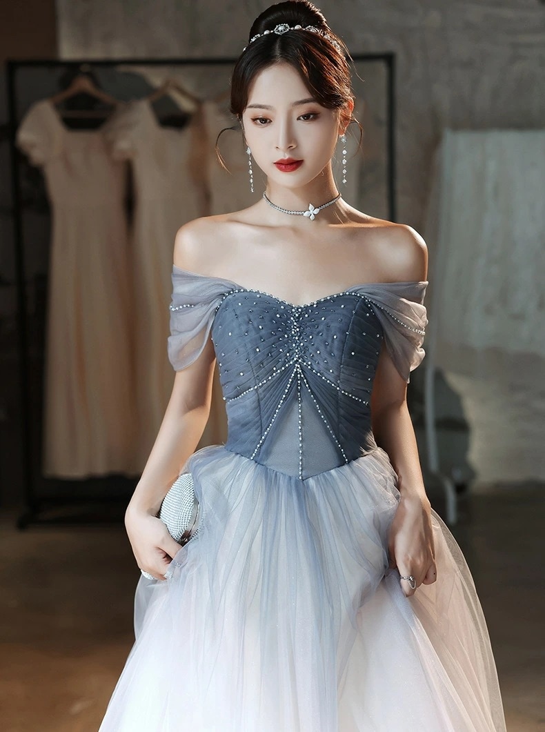 【2枚購入で100円OFF】XS-3XL レディース ウェディングドレス カラードレス 結婚式　花嫁 披露宴　刺繍 二次会 パーティードレス 演奏会 お嫁さん 発表会 誕生日会 少女 グレー　シャンパ