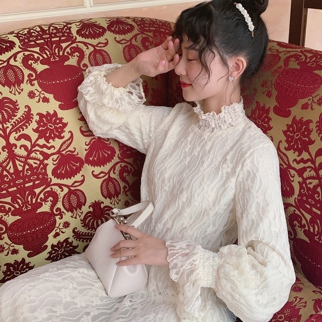 ワンピース ミディアム丈ワンピース 長袖 ハイネック シースルー ウエストマーク 刺繡 ミディアム丈 レース かわいい 大人可愛い きれいめ シンプル 上品 おしゃれ かっこいい レトロ こなれ感
